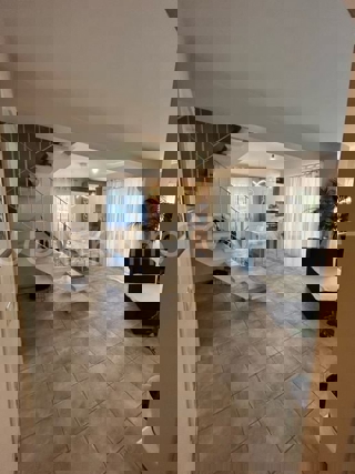 Spalato, Brda, appartamento con tre camere da letto, in vendita