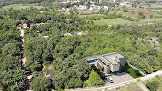 Villa di lusso immersa nella natura vicino a San Lorenzo - in costruzione. ID 1258