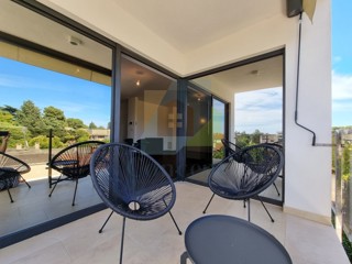 Poreč, centro, appartamento di lusso al primo piano, 150 m dal mare