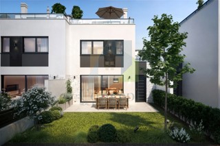 Poreč, Casa a schiera in posizione attraente a 2 km dal mare