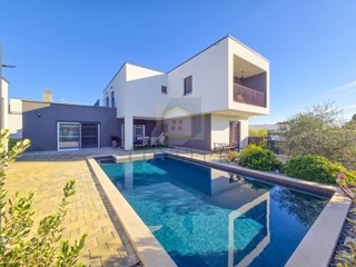 Poreč, dintorni, Moderna lussuosa villa con piscina, 12 km dal mare