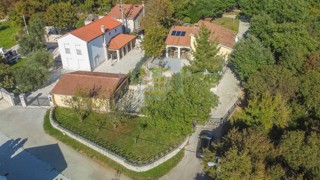 Poreč, dintorni, Villa indipendente con grande giardino di 6600 m2, a 7 km dal mare