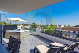 Poreč, dintorni, Appartamento di lusso al 1° piano con jacuzzi e sauna