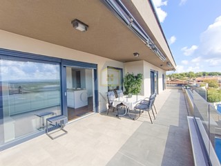 Poreč, dintorni, Appartamento di lusso spazioso con vista mare, a 2 km dal mare