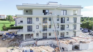Poreč, dintorni, Appartamento con 3 camere da letto al secondo piano a 1500 m dal mare