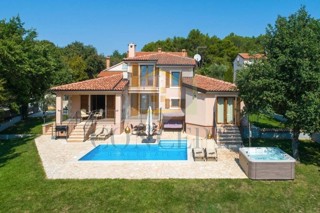 Poreč, dintorni, Splendida casa con piscina in posizione tranquilla, a 5 km dal mare