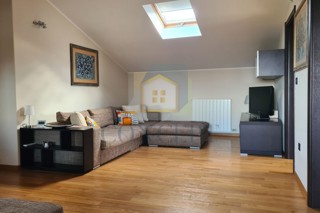 Poreč, Vrsar, Ampio appartamento con due camere da letto e terrazza sul tetto, a 500 m dal mare