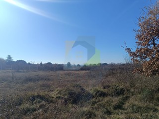 Poreč, Terreno edificabile per la costruzione di edifici e/o case, 700 m dal mare.