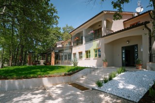 Poreč, dintorni, Boutique hotel con ristorante e servizi