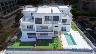 Poreč, Appartamento al piano terra con giardino e 3 camere da letto a 850 m dal mare