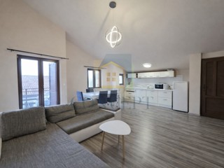 Poreč, Funtana, Ampio appartamento con due camere da letto, a 400 m dal mare