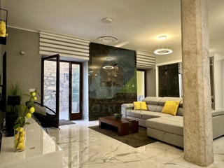 Poreč, centro, appartamento di lusso al piano terra nel centro storico, 40 m dal mare