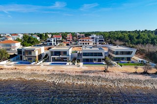 Ville fronte mare in un esclusivo mini resort vicino a Zara