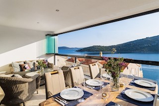 Elegante appartamento con vista sul mare