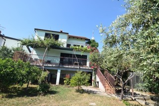 Casa a Lovečica