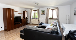 ROVINJ, CENTENER - Appartamento signorile in una delle migliori posizioni di Rovinj