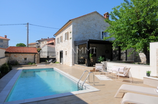 ISTRA, VIŠNJAN - CASA IN PIETRA ISTRIANA CON PISCINA