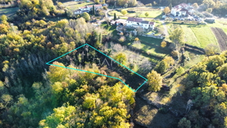 ISTRIA, ŽMINJ - Terreno edificabile in un tranquillo villaggio vicino a Gimino 2072 m2