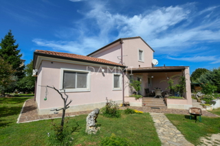 ISTRA, UMAG - Casa indipendente con ampio cortile