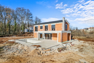 ISTRIA, TINJAN - Casa con piscina in posizione appartata e splendida vista