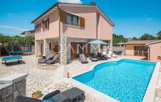 ISTRIA, BARBAN - Incantevole casa con piscina e cucina estiva