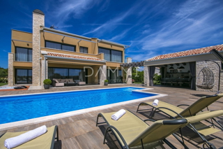ISTRIA, SV. LOVREC - VILLA CON PISCINA