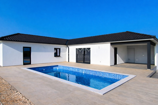 Istra - Marčana, casa con piscina, nuova costruzione