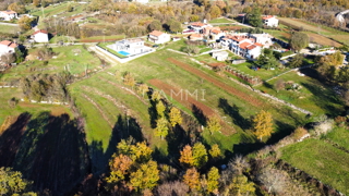 ISTRIA CENTRALE - Complesso di terreni edificabili e agricoli