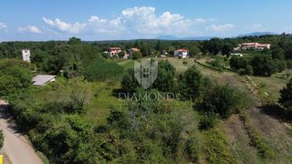 Albona, terreno edificabile attraente