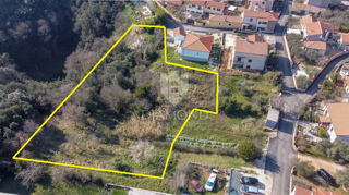 Terreno edificabile vicino alle spiagge e alla città, Pola!