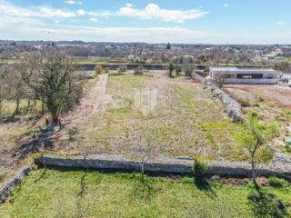 Terreno edificabile vicino a Rovigno
