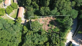 Terreno edificabile con oggetto di ristrutturazione