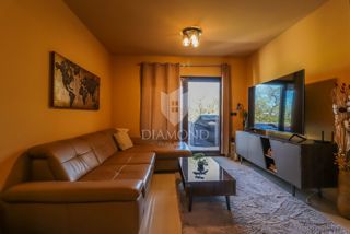 Appartamento moderno con piscina e garage - Premantura