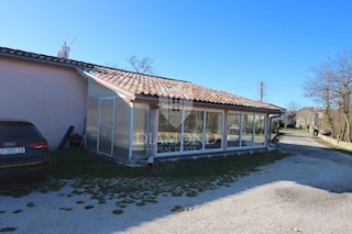 Marčana, dintorni, casa con ampio giardino