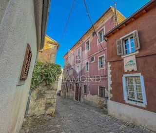 Montona, una casa in centro con molto potenziale di investimento!