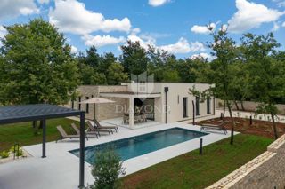 Moderna casa a un piano con piscina non lontano da Dignano