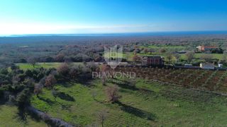 Dignano, terreno edificabile con vista mare