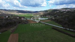 Pisino, terreno attraente in una zona industriale