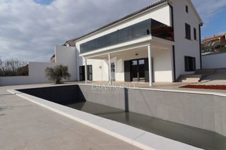 Poreč, dintorni, casa con due appartamenti e vista panoramica sul mare