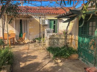 Occasione! Casa con giardino vicino al centro di Pola!