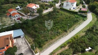 Labin, terreno edificabile in ottima posizione