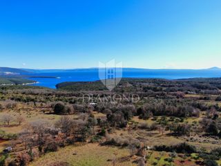 Bellissimo terreno con vista sul mare