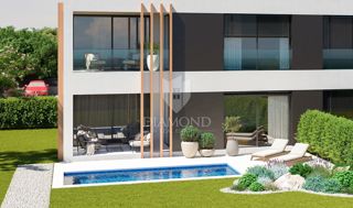 Rovigno, lussuoso appartamento con giardino non lontano dalla spiaggia