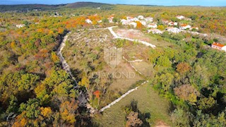 Labin, terreno edificabile in periferia con vista aperta