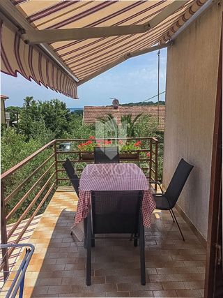 Premantura, appartamento con vista mare e cortile!