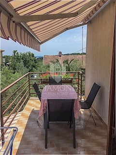 Premantura, appartamento con vista mare e cortile!