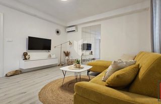 Pola, appartamento con tre camere da letto a 100 metri dall'arena!