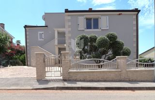 Parenzo, Dintorni: Rarità! Casa per vivere e investire