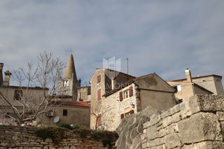 Esclusiva, Bale, casa in pietra nel centro storico