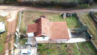 Poreč – Casa legalizzata su ampio terreno agricolo